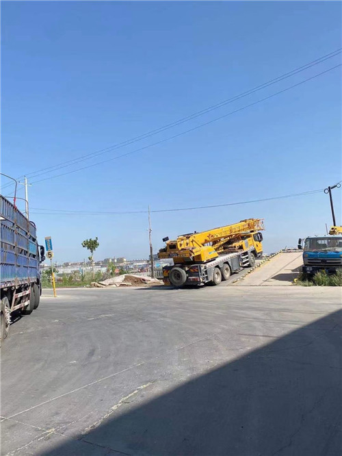 三明市25吨吊车的租赁价格大概是多少？