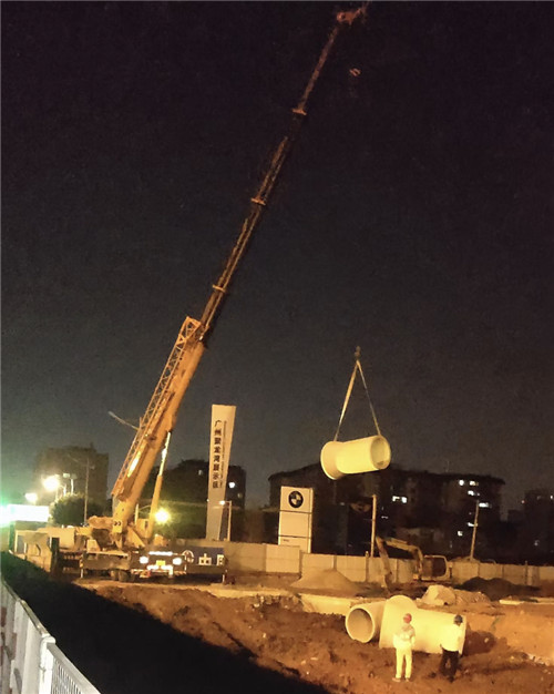 三明市“弯臂矫正”—— 吊车的 “形变补偿” 技术